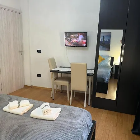 Centro Metro Rebibbia Vendégház *